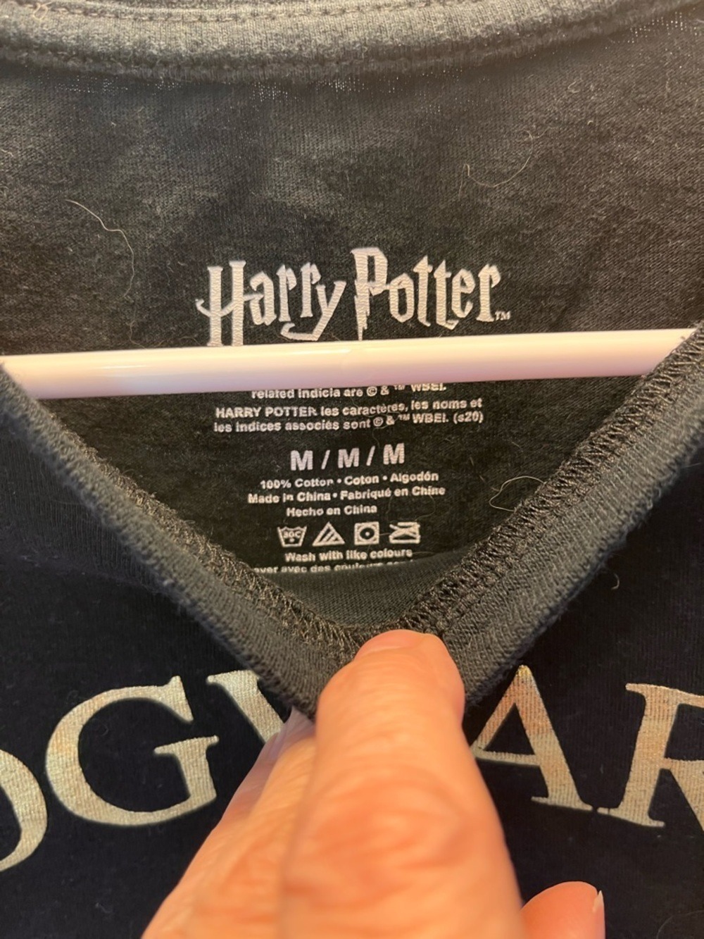 Harry Potter Hogwarts Crest Short Sleeve Tee - Black - Picture 3 of 4